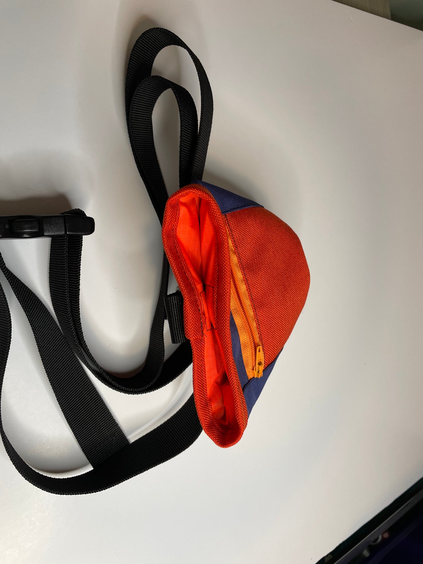 Treat Training pouch Orange and Blue