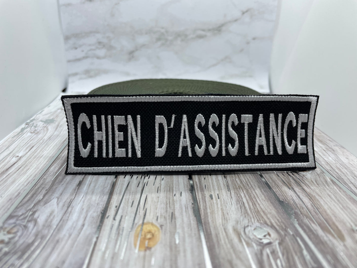 Écusson « Chien de service » – 1,5” x 5” avec dos velcro | Fabriqué au Canada 🇨🇦