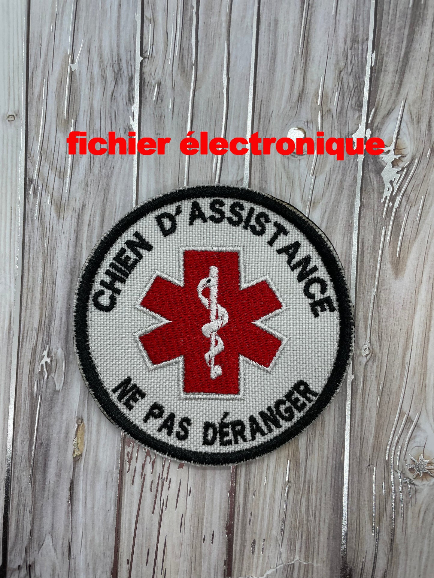 Deux Écusson brodé Chien d'assistance fichier électronique