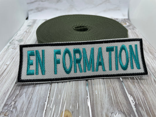 Écusson « Chien de service » – 1,5” x 5” avec dos velcro | Fabriqué au Canada 🇨🇦